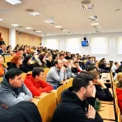 Dalibor Cicman z GymBeam prednášal našim študentom