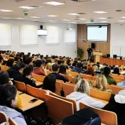 Dalibor Cicman z GymBeam prednášal našim študentom