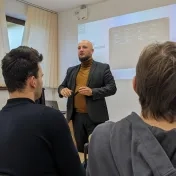 Kryptomena a podniky turizmu. Príležitosť, alebo .... ?