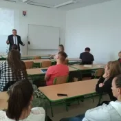 Odborník z praxe na FM PU