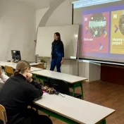 Inšpiratívna prednáška o proaktivite a budovaní príležitostí