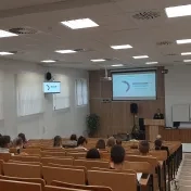 Ing. Ján Kuzma z partnerskej Across Agency, s.r.o. prednášal študentom FMEO o možnostiach stáží pre študentov v USA (Október 2023)
