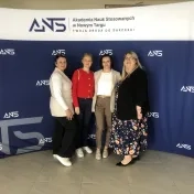Slávka Starincová a Mgr. Ľudmila Palková na Erasmus staff training mobilite na poľskej Akademii Nauk Stosowanych w Nowym Targu_2024_2025