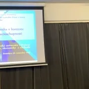 prof. Kiseľáková počas záverečného workshopu projektu APVV-20-0338 (v roku 2024)
