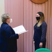Absolventi doktorandského štúdia
