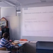 Comenius - Tréning učiteľov 1. stupňa ZŠ zameraný na integráciu matematiky a hudobnej výchovy v edukačnom procese