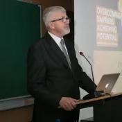 Rovnosť príležitostí detí so špeciálnymi potrebami v prístupe k vzdelaniu