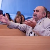 Dilemy inkluzívneho procesu v edukácii so zameraním na socializáciu osôb so špeciálnymi potrebami