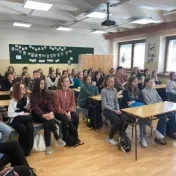 Aby chrbát nebolel - Gymnázium sv.Moniky v Prešove 2023