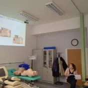 Kineziotejping v gynekológii a masáž batoliat 2022