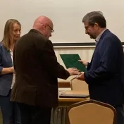 Gintli Tibor laudációja Fráter Zoltán Toldy Ferenc-díjához
