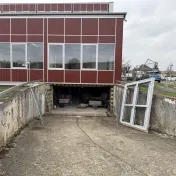 Apríl 2025