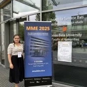 Dr. Košíková počas konferencie MME 2025 v Zlíne (v roku 2025) Dr. Košíková počas konferencie MME 2025 v Zlíne (v roku 2025)