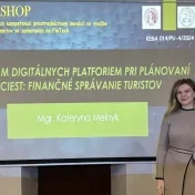 Mgr. Melnyk počas workshopu „Rozvoj digitálnych kompetencií prostredníctvom inovácií vo výučbe finančných predmetov so zameraním na FinTech“ (v roku 2025) Mgr. Melnyk počas workshopu „Rozvoj digitálnych kompetencií prostredníctvom inovácií vo výučbe finančných predmetov so zameraním na FinTech“ (v roku 2025)