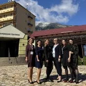 Dr. Matijová, doc. Vašaničová, Dr. Miškufová, doc. Šofranková, Dr. Košíková a doc. Jenčová počas 9. medzinárodnej vedeckej konferencie „Economics, Management & Business 2025" (v roku 2025)