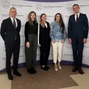 Mgr. Melnyk, Dr. Miškufová, doc. Jenčová a predstavitelia spoločnosti Partners Michal Kozák a Richard Wagner (v roku 2025) Mgr. Melnyk, Dr. Miškufová, doc. Jenčová a predstavitelia spoločnosti Partners Michal Kozák a Richard Wagner (v roku 2025)