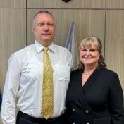 Dr. Vravec a doc. Šofranková pri príležitosti udelenia Ďakovného listu rektorom PU v Prešove (v roku 2025)