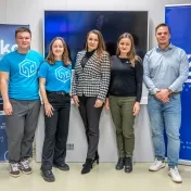 doc. Jenčová a Dr. Košíková počas workshopu "Využitie umelej inteligencie vo výučbe" (v roku 2025)