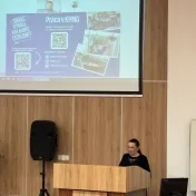 doc. Jenčová počas prednášky spoločnosti KPMG na tému "Projektový manažment" (v roku 2025)