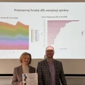 Dr. Matijová počas kurzu Základy analýzy dát v R s podporou umelej inteligencie (v roku 2025)