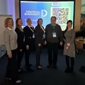 Dr. Matijová, Dr. Miškufová, doc. Šofranková, doc. Jenčová, doc. Vašaničová a lektor Juraj Polák počas konferencie Digitálna budúcnosť (v roku 2026)