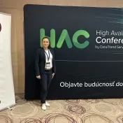 Dr. Košíková počas konferencie High Availability Conference 2026 (v roku 2026)