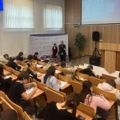 doc. Vašaničová a dr Stanisław Hady-Głowiak z Universytet Ekonomiczny w Katowicach (Poľsko) (v roku 2026)
