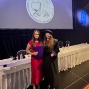 doc. Jenčová počas slávnostných promócií (v roku 2026)