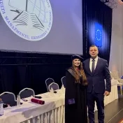 doc. Jenčová počas slávnostných promócií (v roku 2026)
