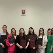 doc. Vašaničová a Mgr. Melnyk počas štátnych skúšok v akademickom roku 2025/2026 (v roku 2026)