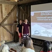 Dr. Košíková a Dr. Miškufová počas workshopu "Predikcia rozvoja a konkurencieschopnosti v cestovnom ruchu" na Hrade Šariš (v roku 2026)