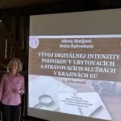 Dr. Matijová počas workshopu "Predikcia rozvoja a konkurencieschopnosti v cestovnom ruchu" na Hrade Šariš (v roku 2026)