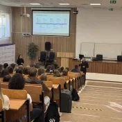 Prednáška odborníkov z praxe spoločnosti KPMG