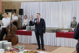 Novoročné stretnutie pri čaši vína