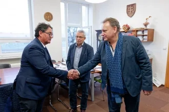 Na univerzite prednášal rektor maďarskej lekárskej univerzity