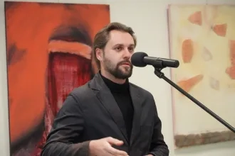 Adam Macko: 198X