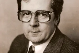 Odišiel univerzitný profesor PhDr. Mikuláš Štec, DrSc.