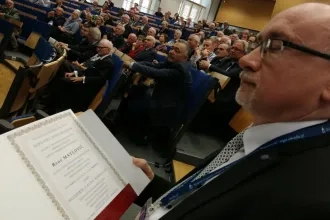 Prof. Matlovičovi bolo udelené najvyššie vyznamenanie Poľskej geografickej spoločnosti