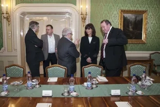 Predseda vlády SR sa stretol s rektormi, na internáty prisľúbil 50 miliónov