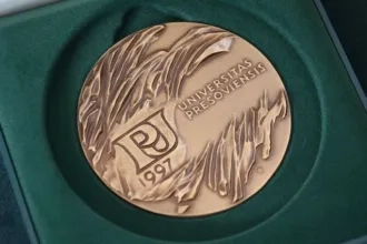 Na Prešovskej univerzite sa odovzdávali medaily
