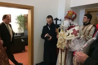 Študenti tradične zavinšovali