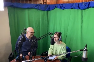 Podcast O divadle 2 (Ruský realizmus a MCHAT. Od osobností tvorcov k charakteristike estetiky divadla) študenti 3. ročníka bc. štúdia