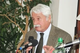 Rozhovor s jubilujúcim prof. PhDr. Ladislavom Šimonom, CSc.