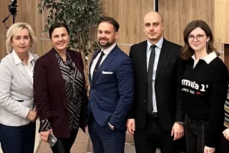 Prednáška odborníkov z praxe v oblasti financií, investovania a bankovníctva