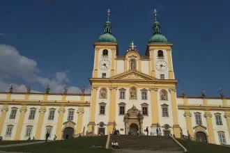 Dve v Olomouci