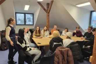 Týždeň vedy a techniky - návšteva študentov z Kolegiálneho gymnázia
