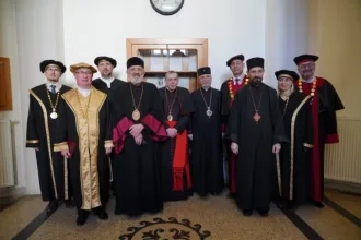 Cardinal's rare visit