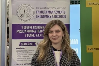 Mgr. Kateryna Melnyk počas veľtrhu vzdelávania Roadshow Kam na vysokú (v roku 2025)