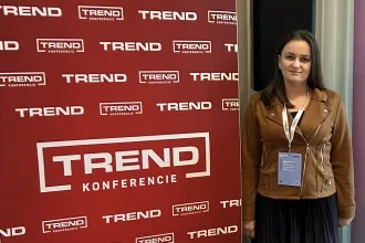 Dr. Košíková počas konferencie Investičné trendy 2025 v Bratislave (v roku 2025)