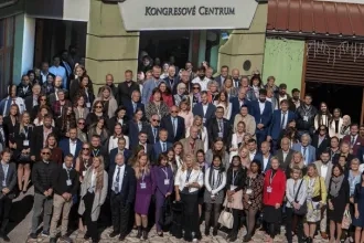 Spoločná fotka účastníkov konferencie: „Economics, Management & Business 2025:  Searching for Solutions in Times of Global Instability and Uncertainty“